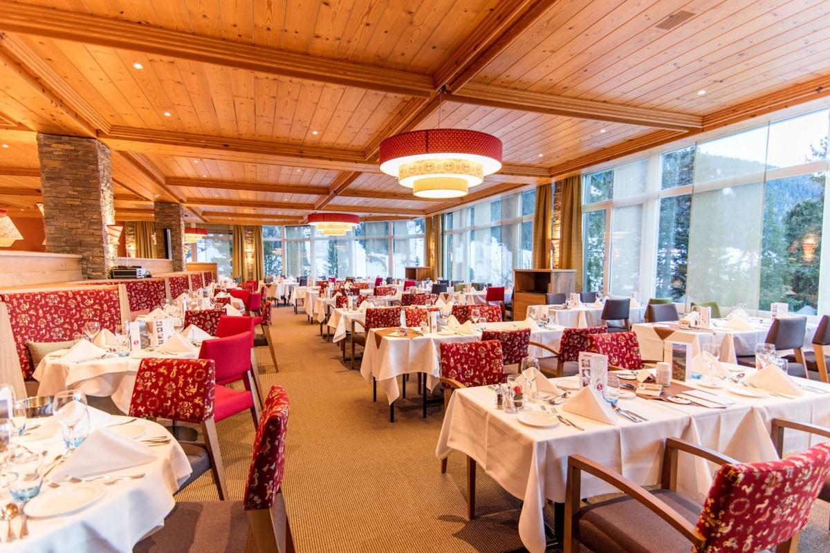 Mountain Plaza Hotel Νταβός Εξωτερικό φωτογραφία