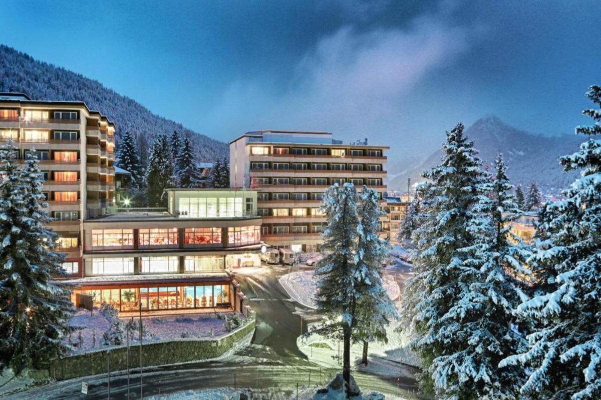 Mountain Plaza Hotel Νταβός Εξωτερικό φωτογραφία
